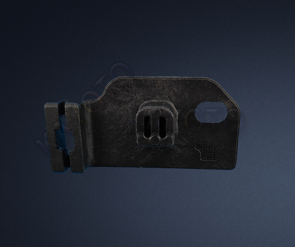 Mitsubishi Canter Cam Kriko Plastiği Sol FL2