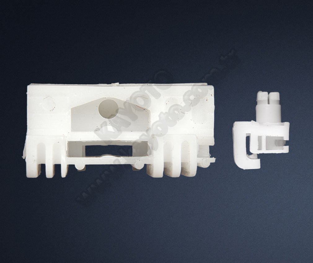 Peugeot 106 1996-2005 Cam Kriko Plastiği Ön Sol