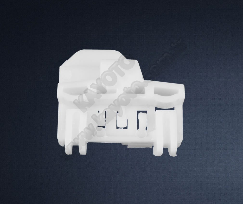 Audi A4-B5 1994-2001 Cam Kriko Plastiği Ön Sol
