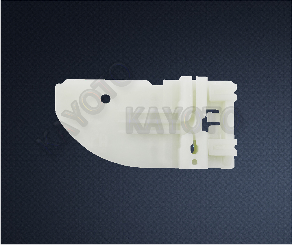 Hyundai i30 2012-2017 Cam Krikosu Plastiği Ön Sol HL 2