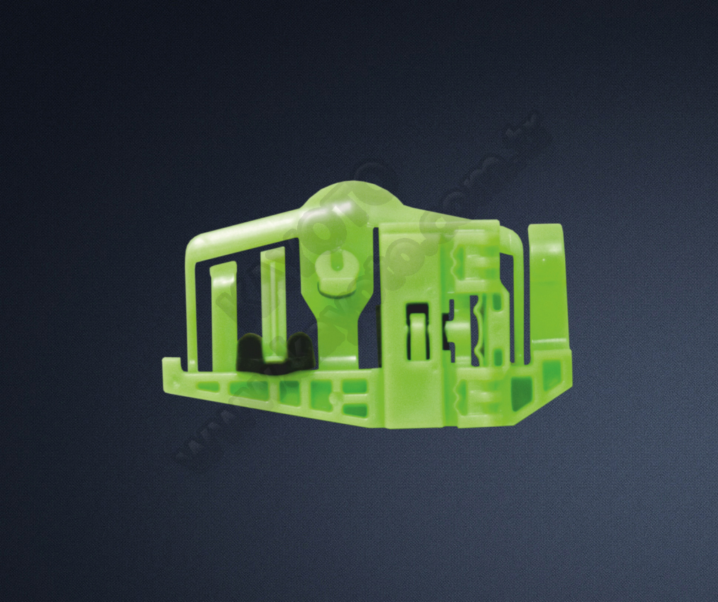 E46 Compact 2001-2005 Cam Kriko Plastiği Ön Sağ