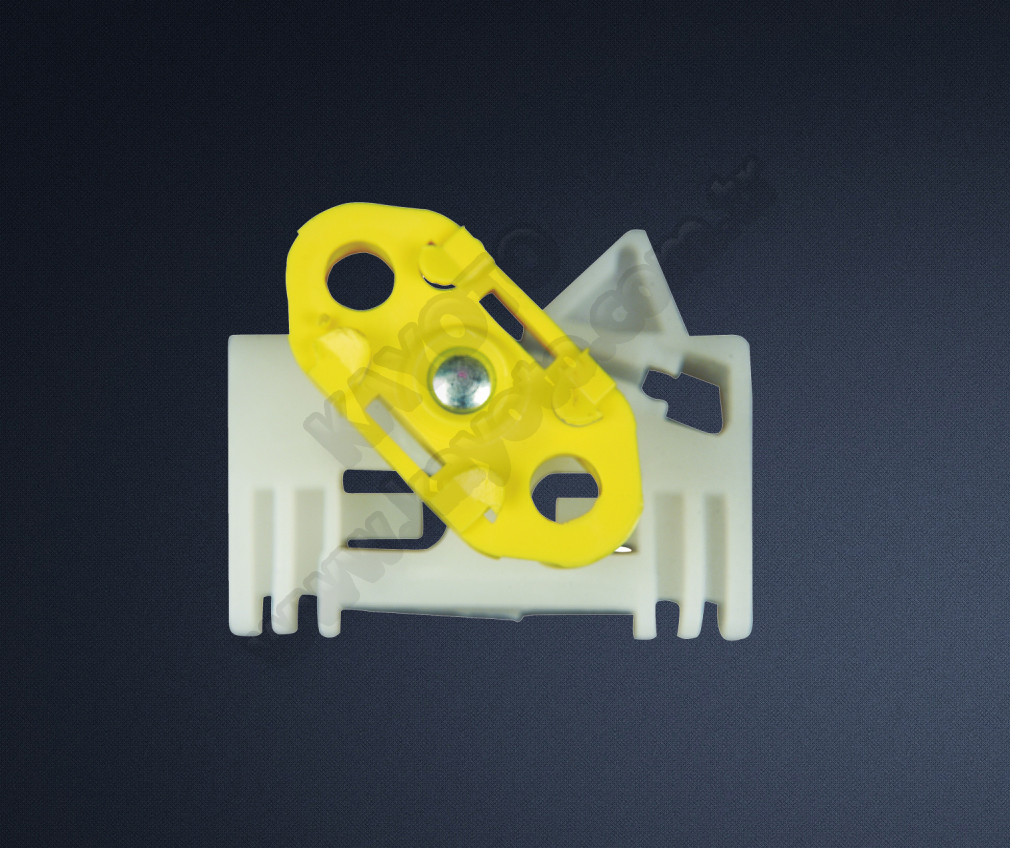Opel Meriva 2003-2010 Cam Kriko Plastiği Sol