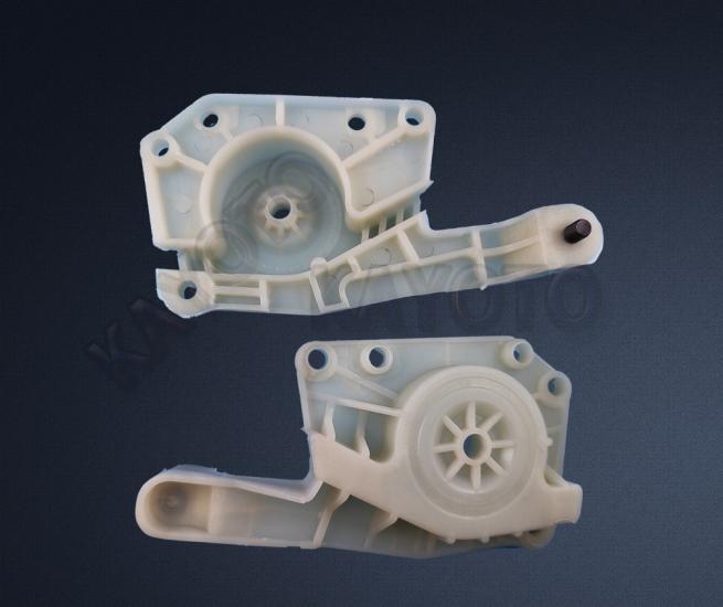 Egea Cam Kriko Motor Kapağı Sağ