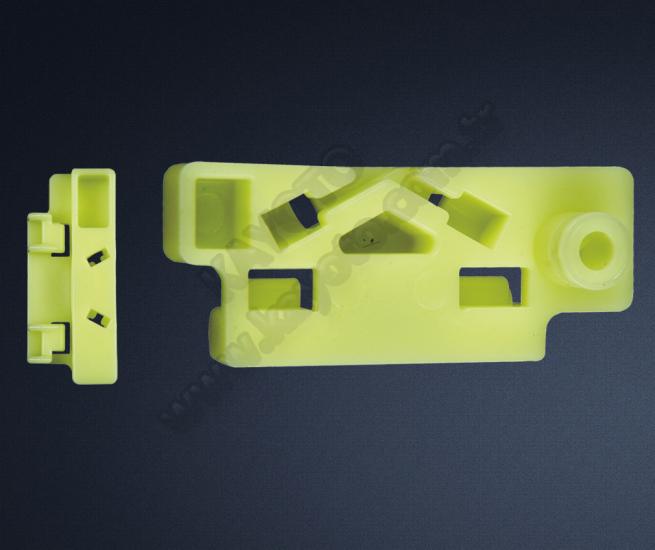 Peugeot 307 2000-2008 Cam Kriko Plastiği Ön Sağ