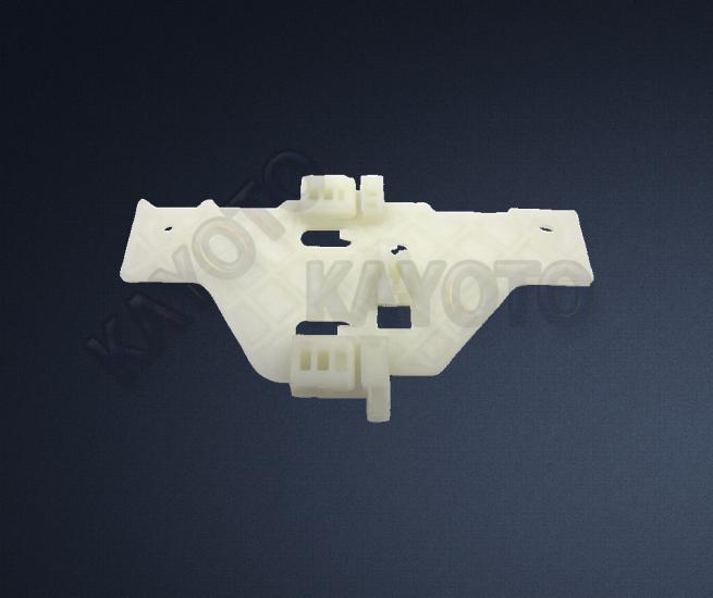 Citroen C4 04-10 Cam Kriko Plastiği Ön Sol