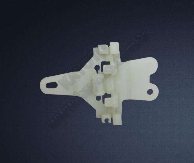 Mercedes Vito 1996-2003 Cam Kriko Plastiği Ön Sağ