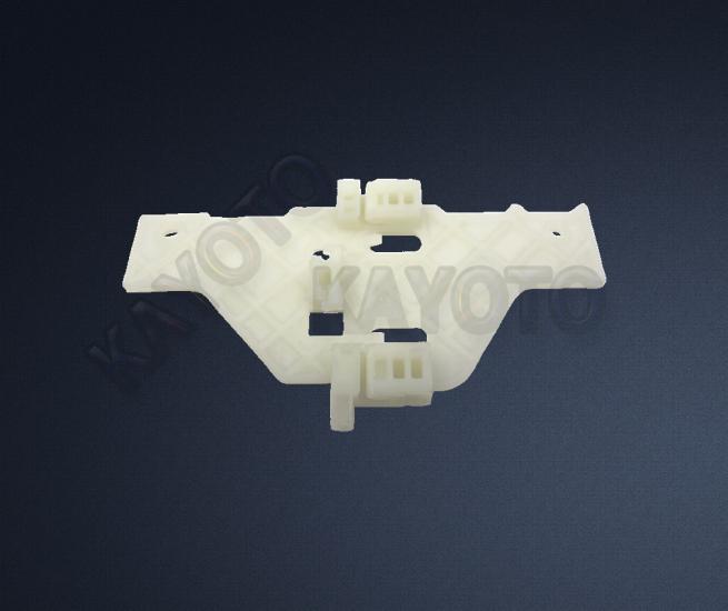 Citroen C4 04-10 Cam Kriko Plastiği Ön Sağ