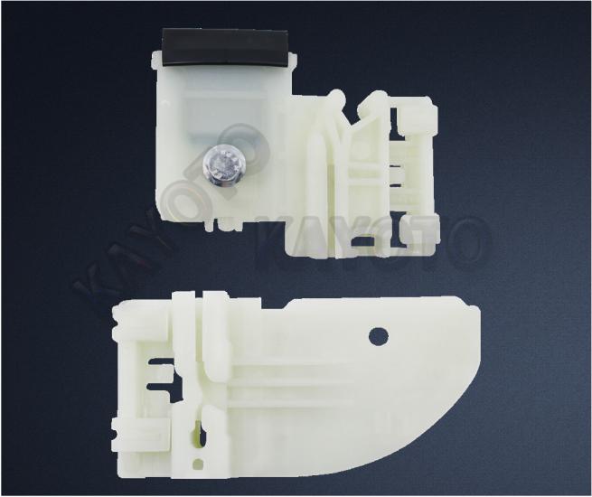 Hyundai i30 2012-2017 Cam Krikosu Plastiği Ön Sağ Set HR