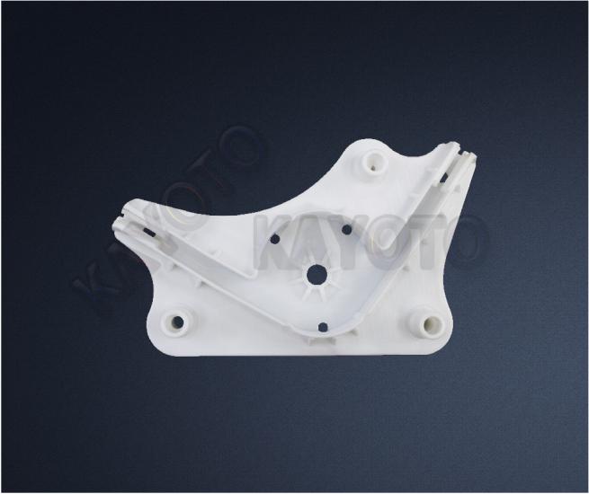 Mercedes W211 E320 2003-2009 Cam Krikosu Motor Kapağı Ön Sağ
