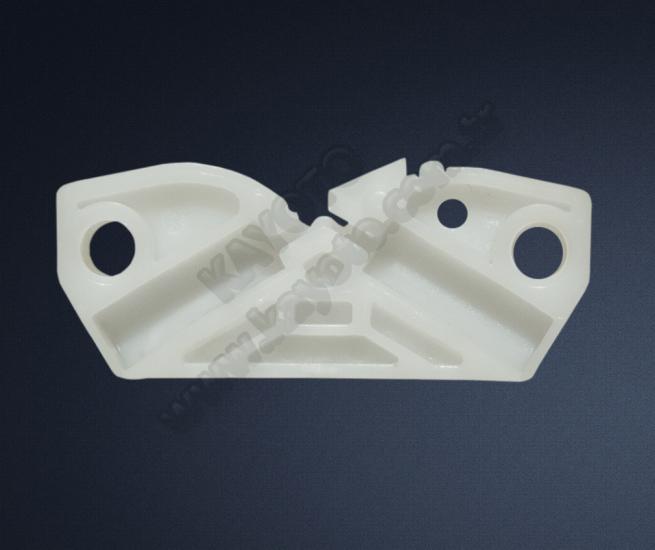Mercedes CLK 2003-2009 Cam Kriko Plastiği Arka Sağ